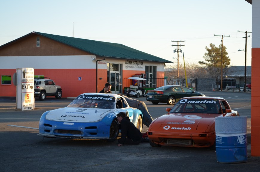 The Mariah Motorsports gang followed suit and started paking up. Waynes car on the left, and mine on the right.